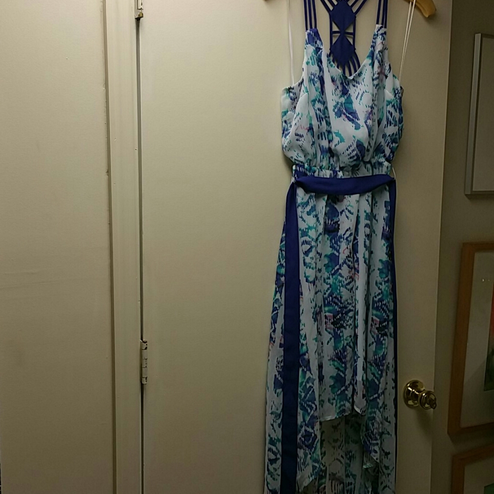 Vera Wang print purple/white long dress w/sash